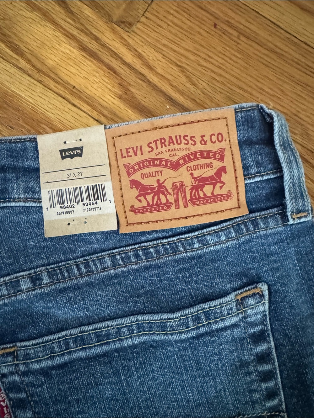 Levi’s 725 Kick Bootcut Jeans - Picture 6 of 8